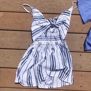 Cute romper with opened stomach